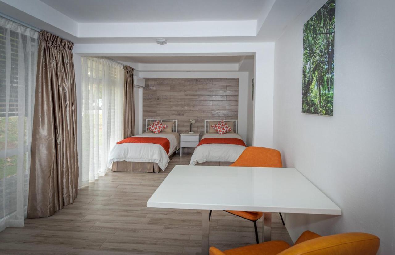 Christmas Island Apartments Флаинг Фиш Коув Екстериор снимка